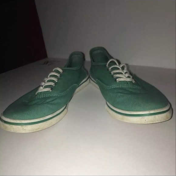 Vans - Picture 2 of 3